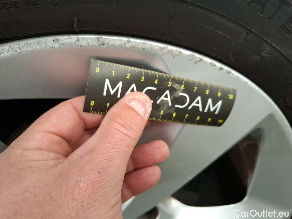  Nissan  Qashqai NISSAN  / 2017 / 5P / Crossover &1.5 DCI 110 BUSINESS EDITION #3