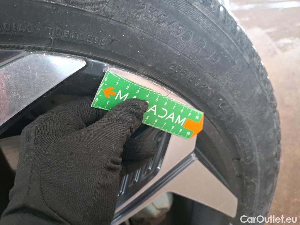  Hyundai  Tucson HYUNDAI  / 2020 / 5P / SUV 1.6 HYBRID 230 EXECUTIVE #3