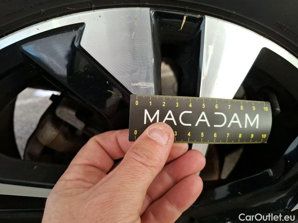  Peugeot  2008  Allure Pack 1.2 PureTech 130CV BVA8 E6d #9