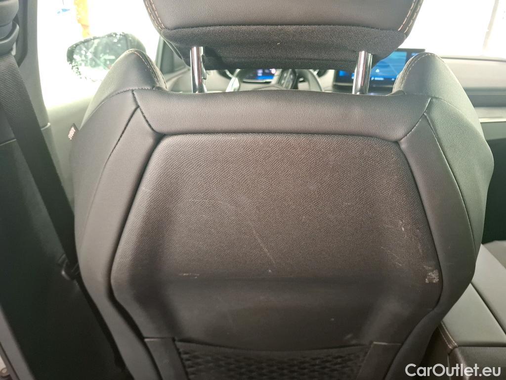  Peugeot  3008 PEUGEOT  / 2020 / 5P / SUV BlueHDi 130 S&S EAT8 GT #5