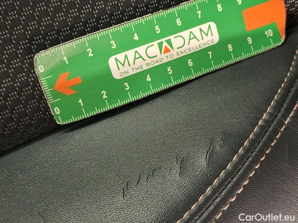  Peugeot  3008 PEUGEOT  / 2020 / 5P / SUV BlueHDi 130 S&S EAT8 GT #4