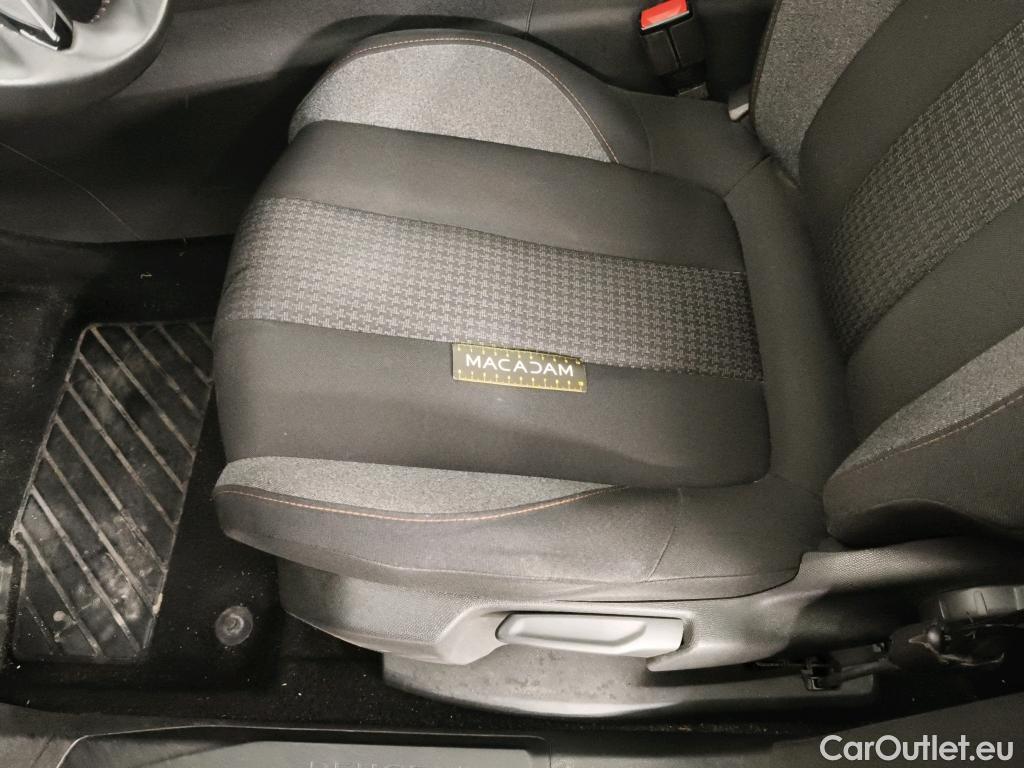  Peugeot  3008  Active Business 1.5 HDi 130CV BVA8 E6d #17