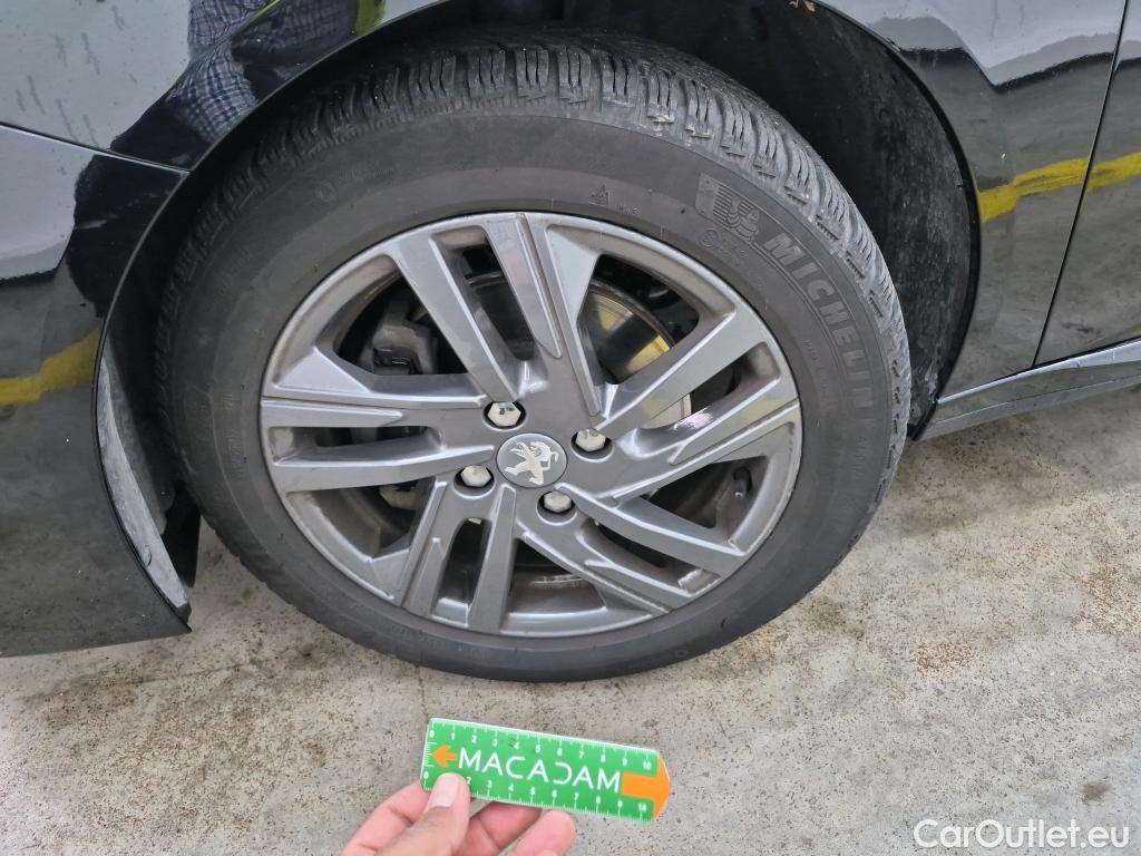  Peugeot  208  Active Pack 1.5 HDi 100CV BVM6 E6d #18