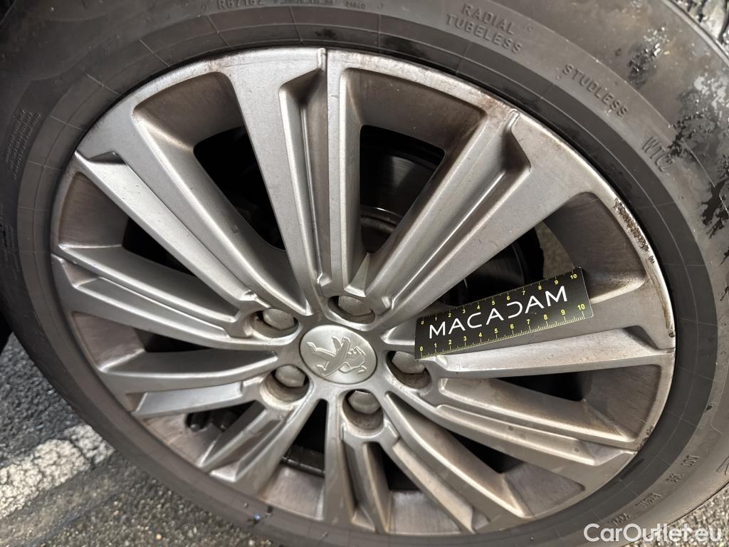  Peugeot  308 PEUGEOT  SW / 2017 / 5P / Break PureTech 110 S&S SW ALLURE #20