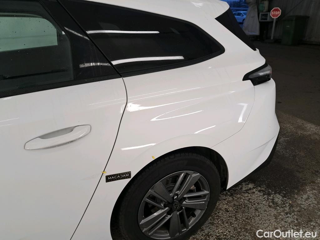  Peugeot  308 PEUGEOT  SW / 2021 / 5P / Break PureTech 130 S&S ACTIVE PACK #17