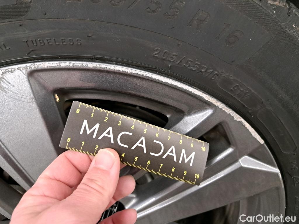  Peugeot  308 PEUGEOT  SW / 2021 / 5P / Break PureTech 130 S&S ACTIVE PACK #34