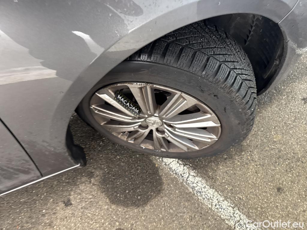  Peugeot  308 PEUGEOT  SW / 2017 / 5P / Break PureTech 110 S&S SW ALLURE #10