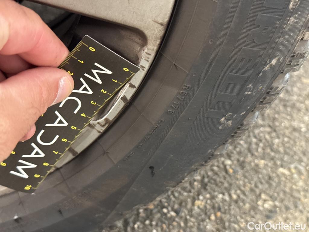  Peugeot  308 PEUGEOT  SW / 2017 / 5P / Break PureTech 110 S&S SW ALLURE #8