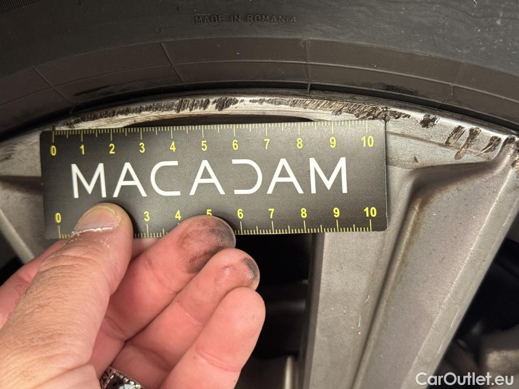  Peugeot  308 PEUGEOT  SW / 2017 / 5P / Break PureTech 110 S&S SW ALLURE #6