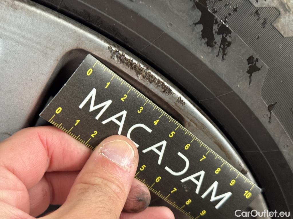  Peugeot  308 PEUGEOT  SW / 2017 / 5P / Break PureTech 110 S&S SW ALLURE #18