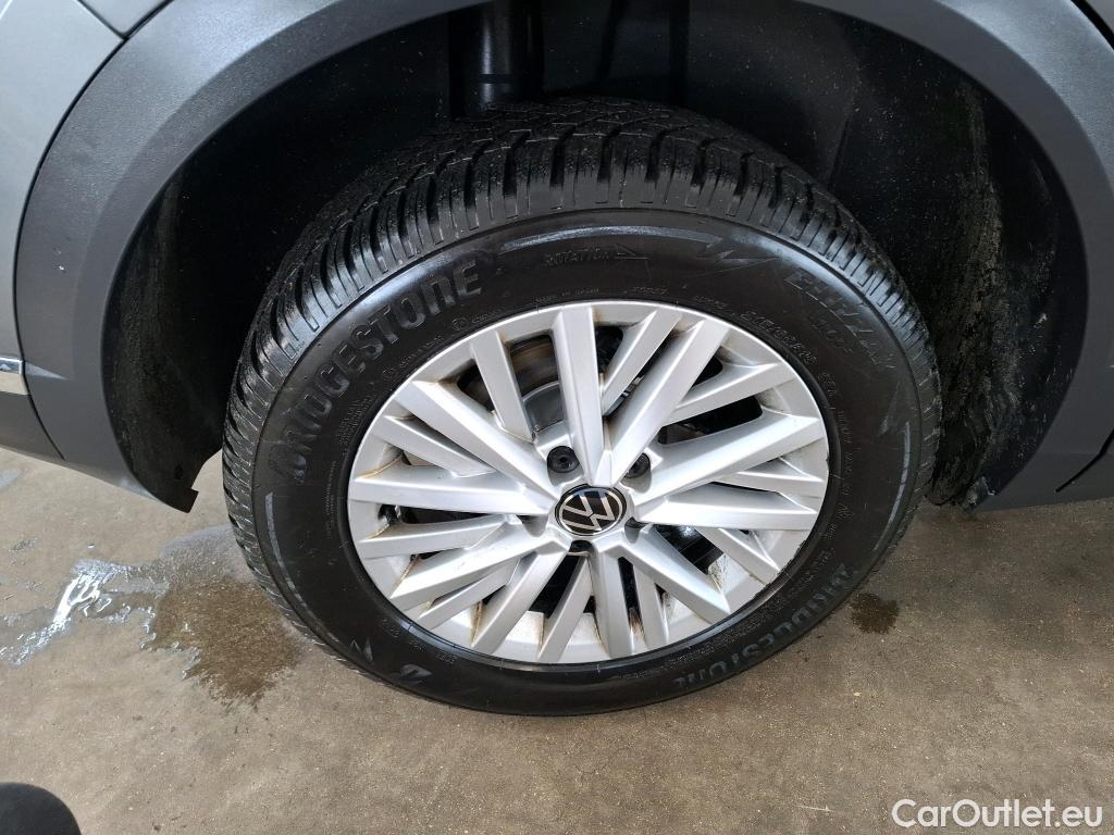  Volkswagen  T-ROC VOLKSWAGEN  / 2017 / 5P / SUV 1.0 TSI 110 LOUNGE BUSINESS #5