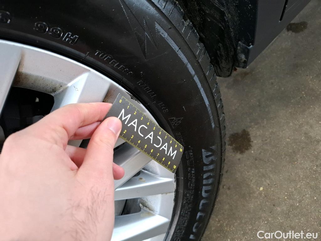  Volkswagen  T-ROC VOLKSWAGEN  / 2017 / 5P / SUV 1.0 TSI 110 LOUNGE BUSINESS #8