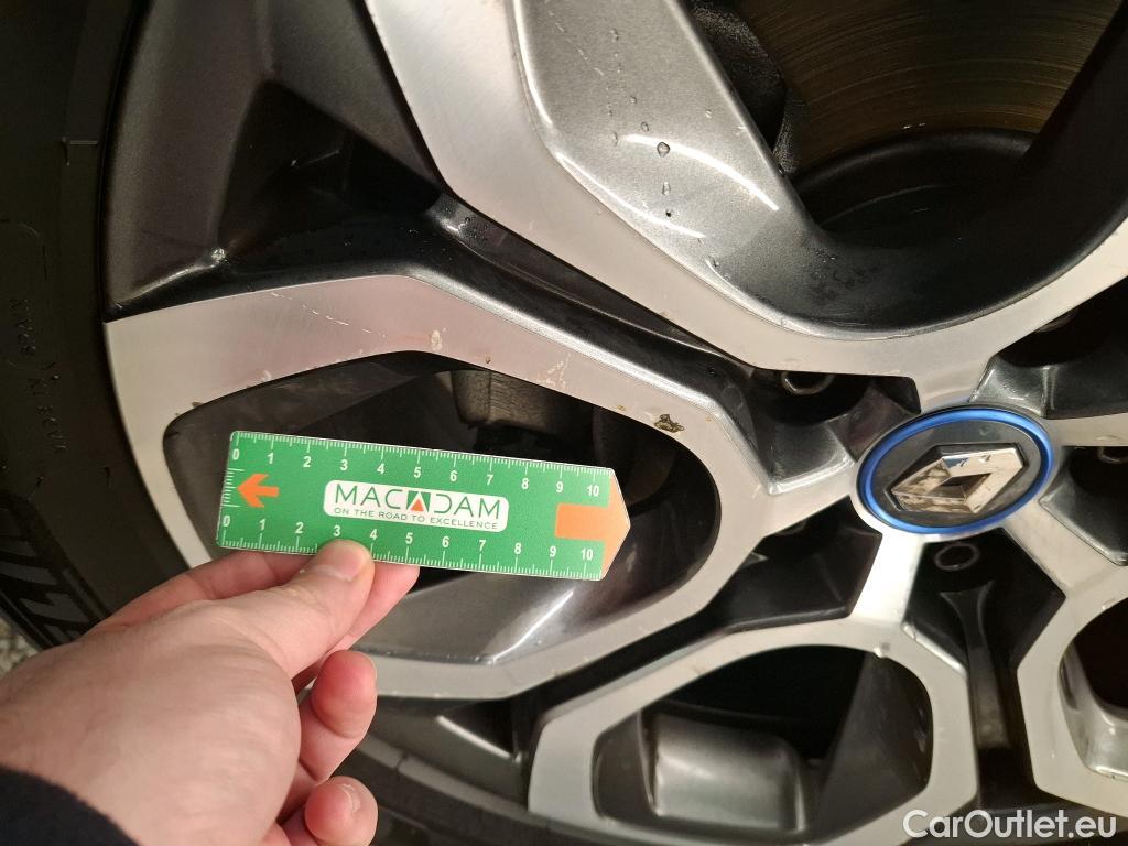  Renault  Captur RENAULT  / 2019 / 5P / SUV Intens E-TECH Plug-in 160 TVU #11