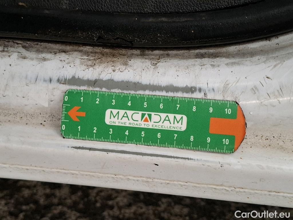  Renault  Master  III Fourgon L2H2 3 5 Grand Confort dCi 135CV BVM6 E6dT #33