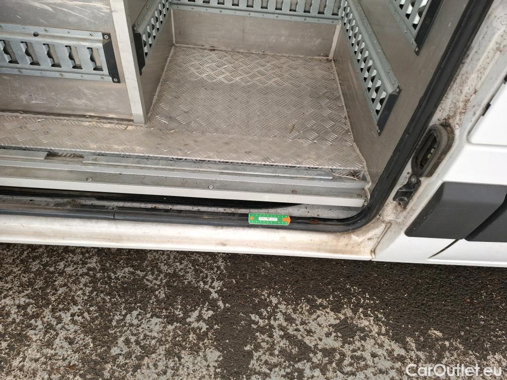  Renault  Master  III Fourgon L2H2 3 5 Grand Confort dCi 135CV BVM6 E6dT #30