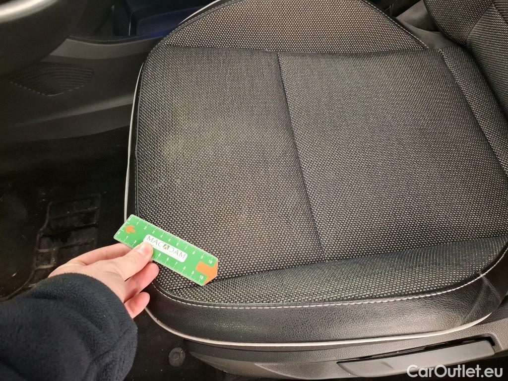  Renault  Captur RENAULT  / 2019 / 5P / SUV Intens E-TECH Plug-in 160 TVU #17