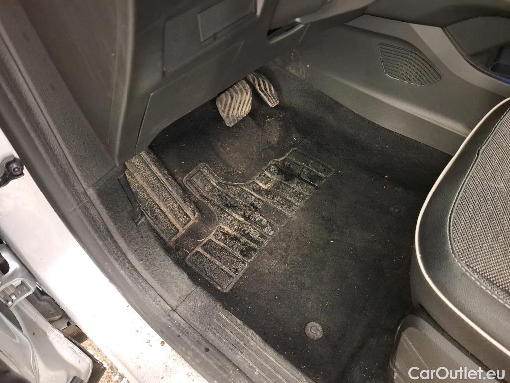  Renault  Captur RENAULT  / 2019 / 5P / SUV Intens E-TECH Plug-in 160 TVU #1