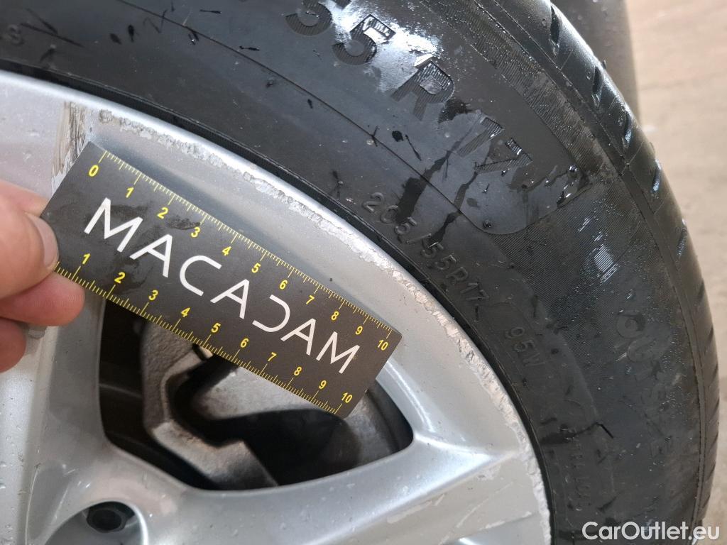  Bmw  Serie 2 BMW  Active Tourer / 2018 / 5P / monospace 225xe Business Design Auto #61