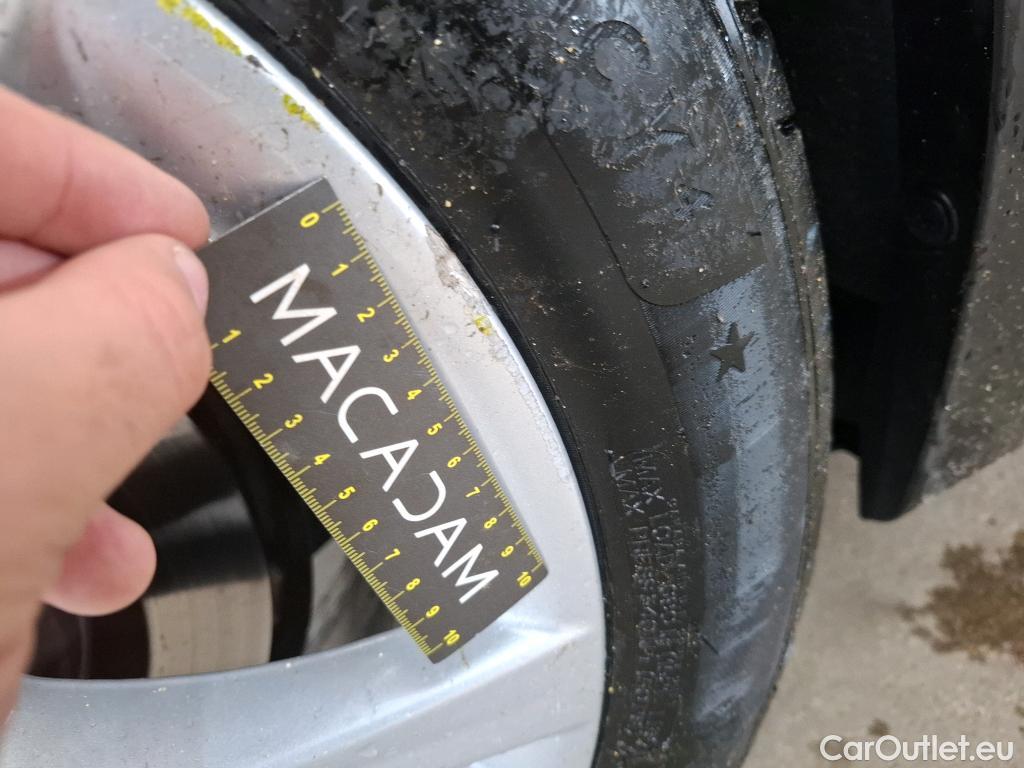  Bmw  Serie 2 BMW  Active Tourer / 2018 / 5P / monospace 225xe Business Design Auto #72