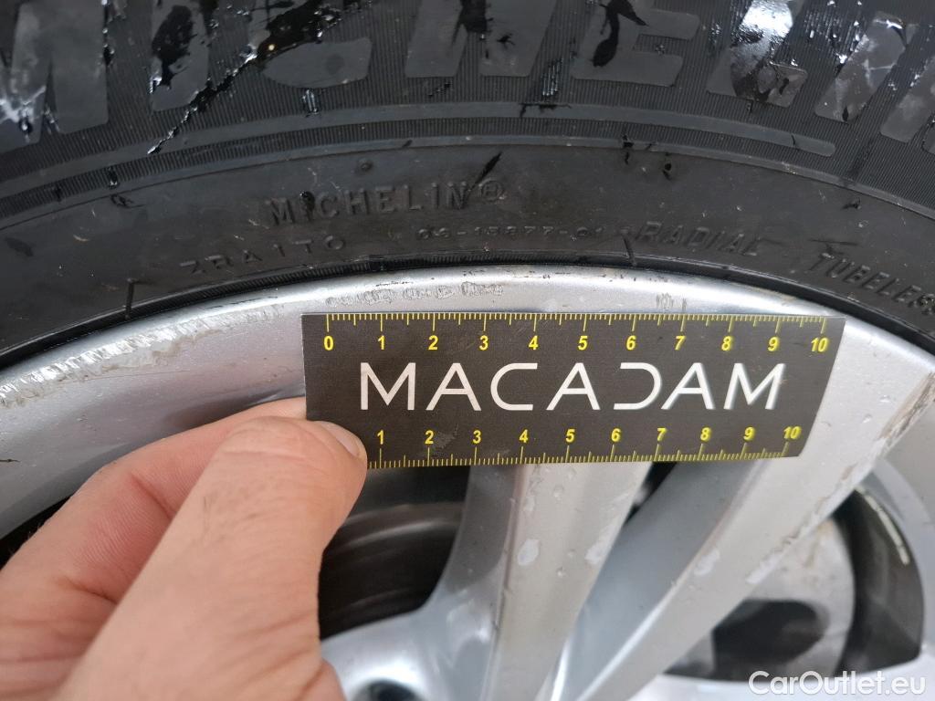  Bmw  Serie 2 BMW  Active Tourer / 2018 / 5P / monospace 225xe Business Design Auto #59