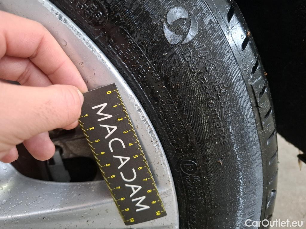  Bmw  Serie 2 BMW  Active Tourer / 2018 / 5P / monospace 225xe Business Design Auto #54