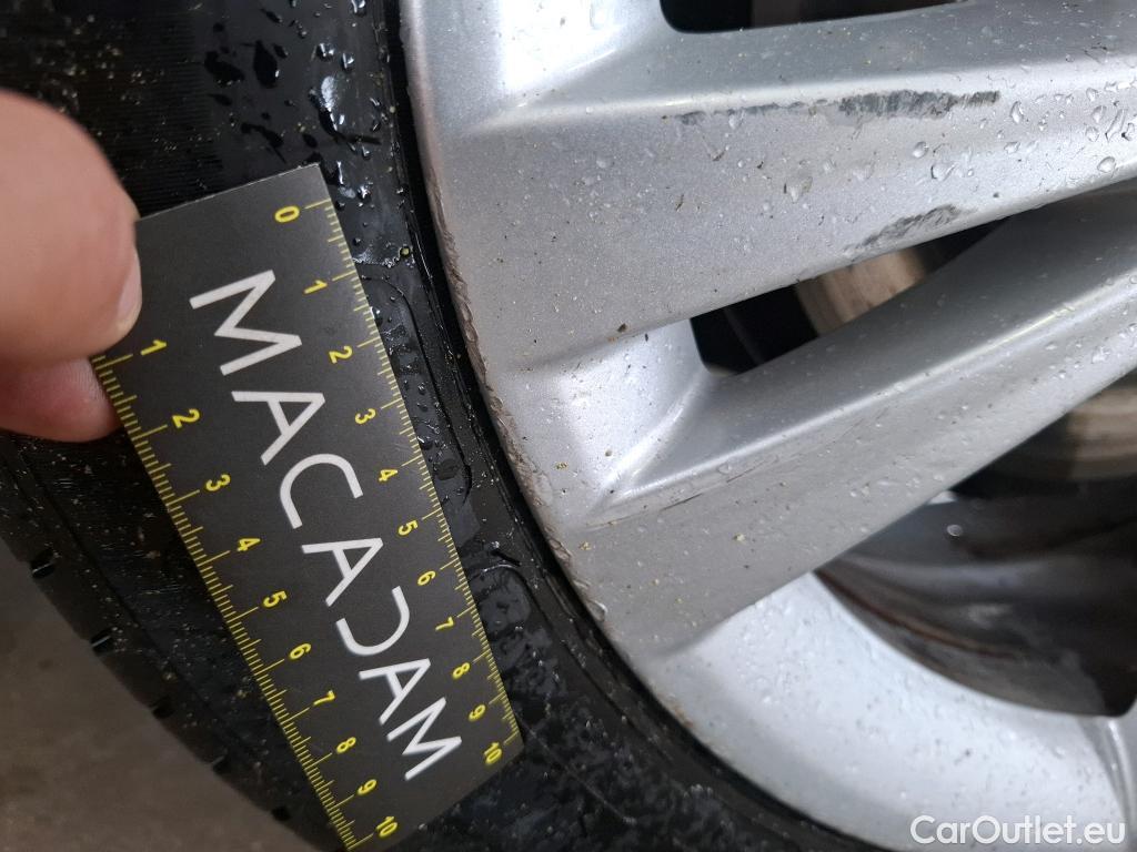  Bmw  Serie 2 BMW  Active Tourer / 2018 / 5P / monospace 225xe Business Design Auto #50