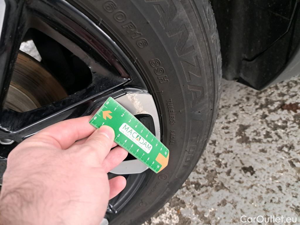  Opel  Crossland  X Business Elegance 1.2 Turbo 130CV BVA6 E6d #25