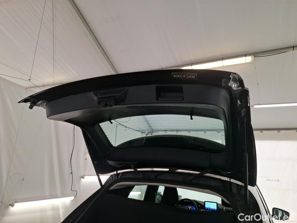  Ford  Kuga FORD  / 2019 / 5P / SUV 190 Hybrid I-AWD(FHEV) Powershi Titanium #40