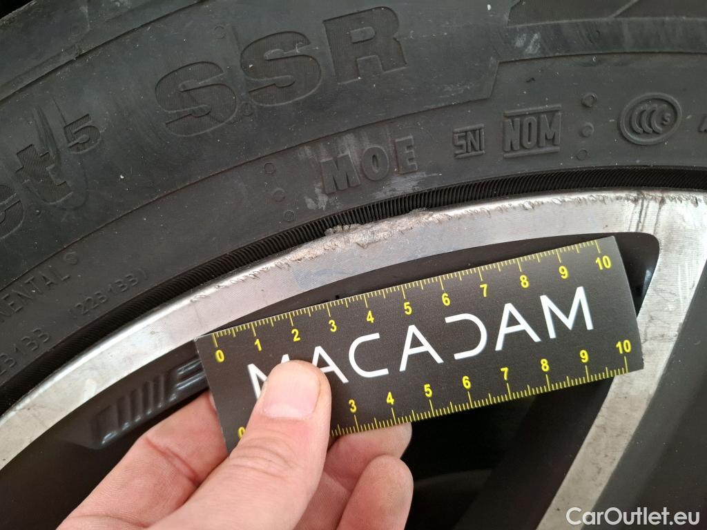  Mercedes  GLA MERCEDES-BENZ Classe  / 2017 / 5P / SUV  250 Fascination 4Matic BVA7 #18