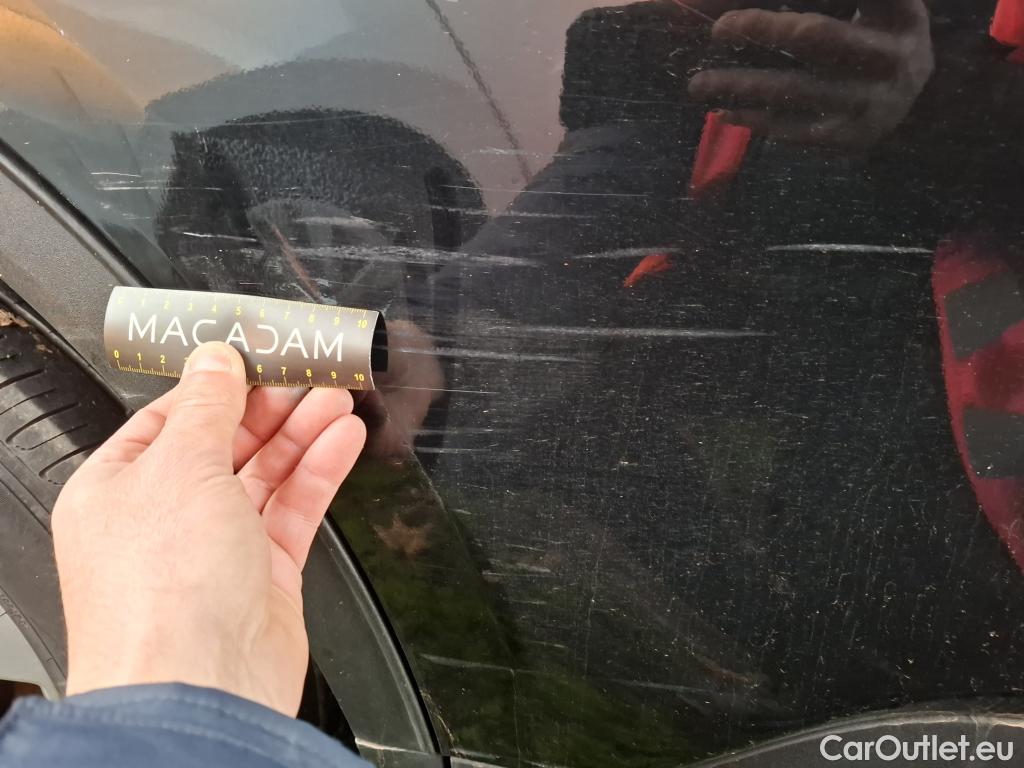  Ford  Kuga FORD  / 2019 / 5P / SUV 190 Hybrid I-AWD(FHEV) Powershi Titanium #9