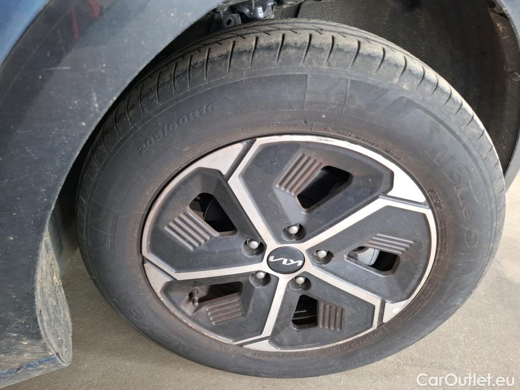  KIA  Niro KIA  / 2022 / 5P / Berline 1.6 GDI 171 PHEV ACTIVE BUSINESS DCT6 #9