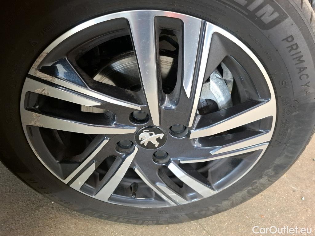  Peugeot  208  Allure Pack 1.2 PureTech 100CV BVA8 E6d #10