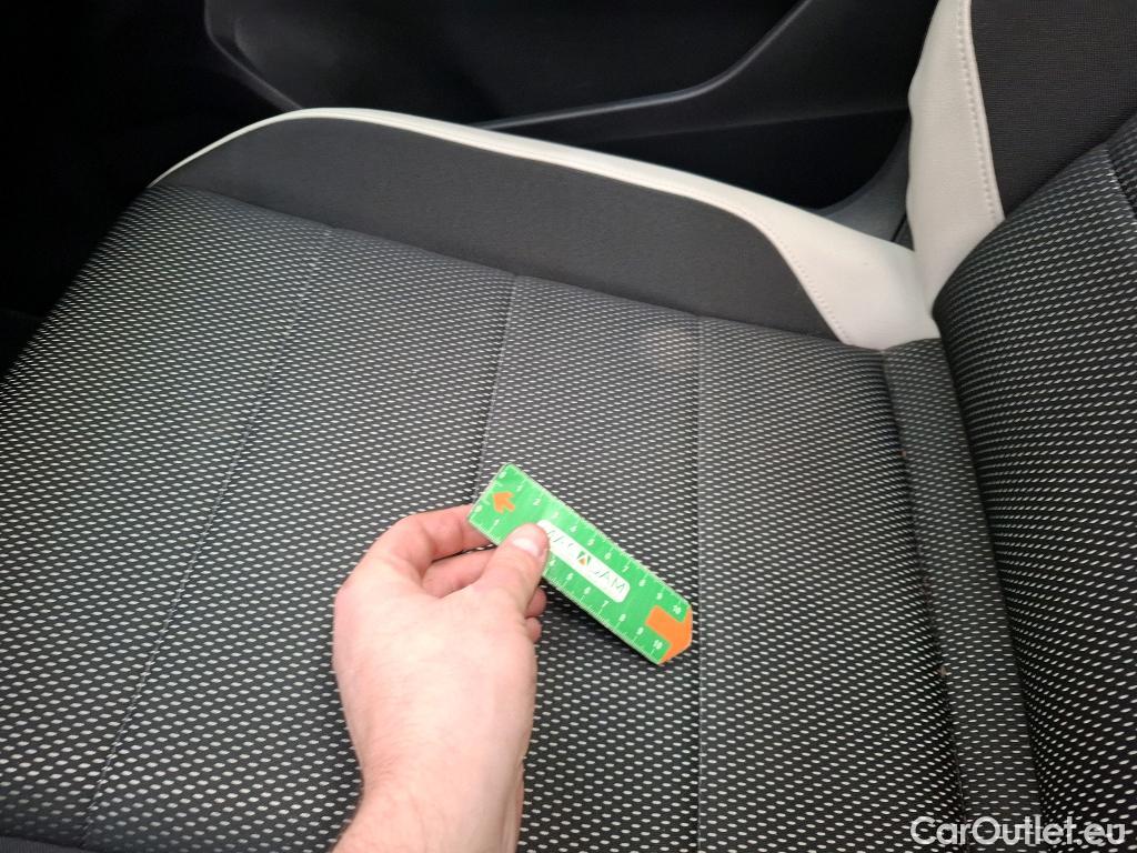  Volkswagen  T-ROC VOLKSWAGEN  / 2017 / 5P / SUV 1.5 TSI 150 EVO CARAT DSG7 #36