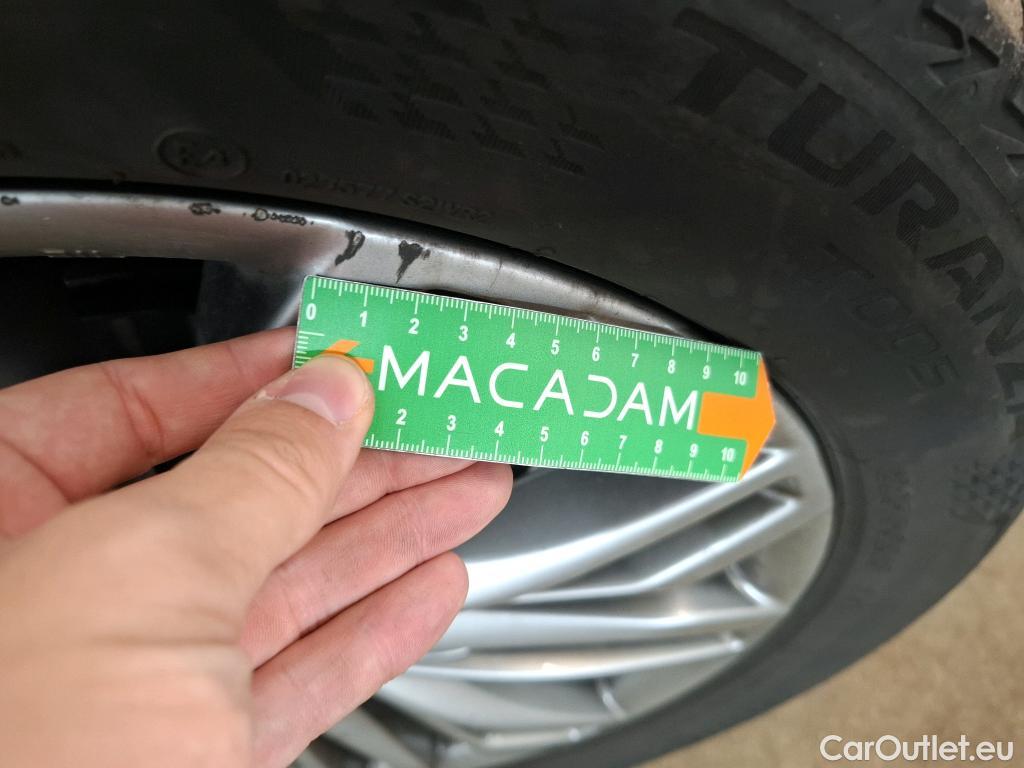  Toyota  C-HR TOYOTA  / 2016 / 5P / SUV 2.0 HYBRIDE 184 DISTINCTIVE #5