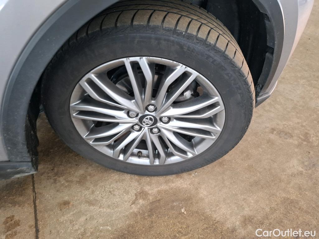  Toyota  C-HR TOYOTA  / 2016 / 5P / SUV 2.0 HYBRIDE 184 DISTINCTIVE #1