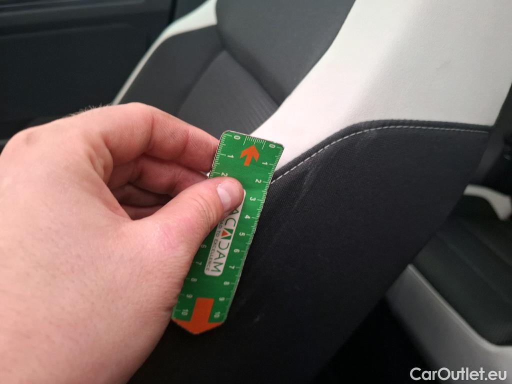  Volkswagen  T-ROC VOLKSWAGEN  / 2017 / 5P / SUV 1.5 TSI 150 EVO CARAT DSG7 #35