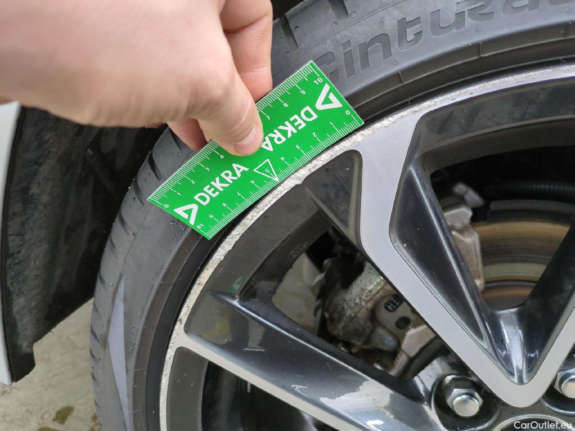  Toyota  Corolla TOYOTA  Touring Sports / 2018 / 5P / Break Hybride 184h Collection #19