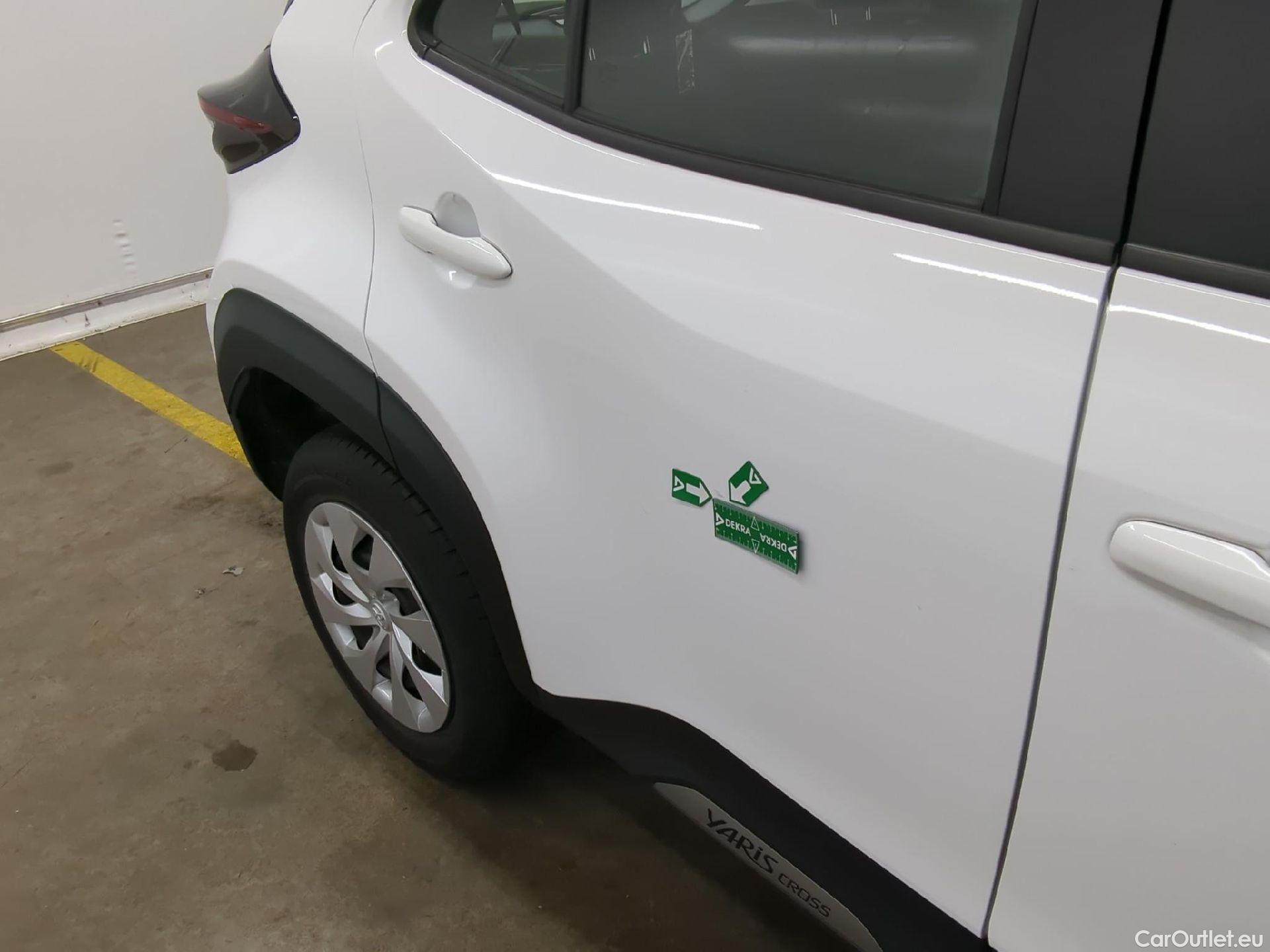  Toyota  Yaris Cross TOYOTA  Hybride / 2021 / 5P / SUV 1.5 HYBRID 116H DYNAMIC AUTO #2