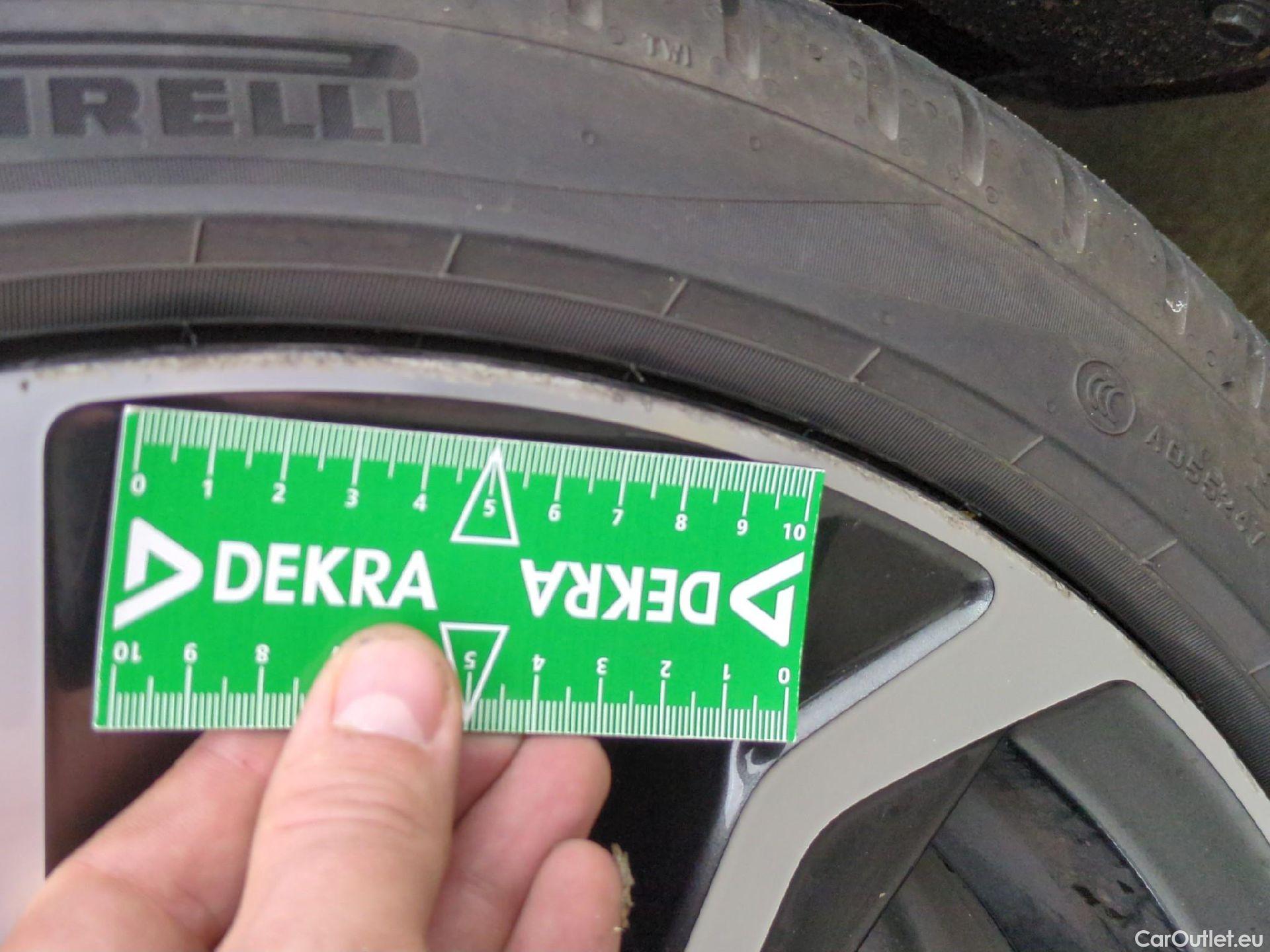  Toyota  Corolla TOYOTA  Touring Sports / 2018 / 5P / Break Hybride 184h Collection #21