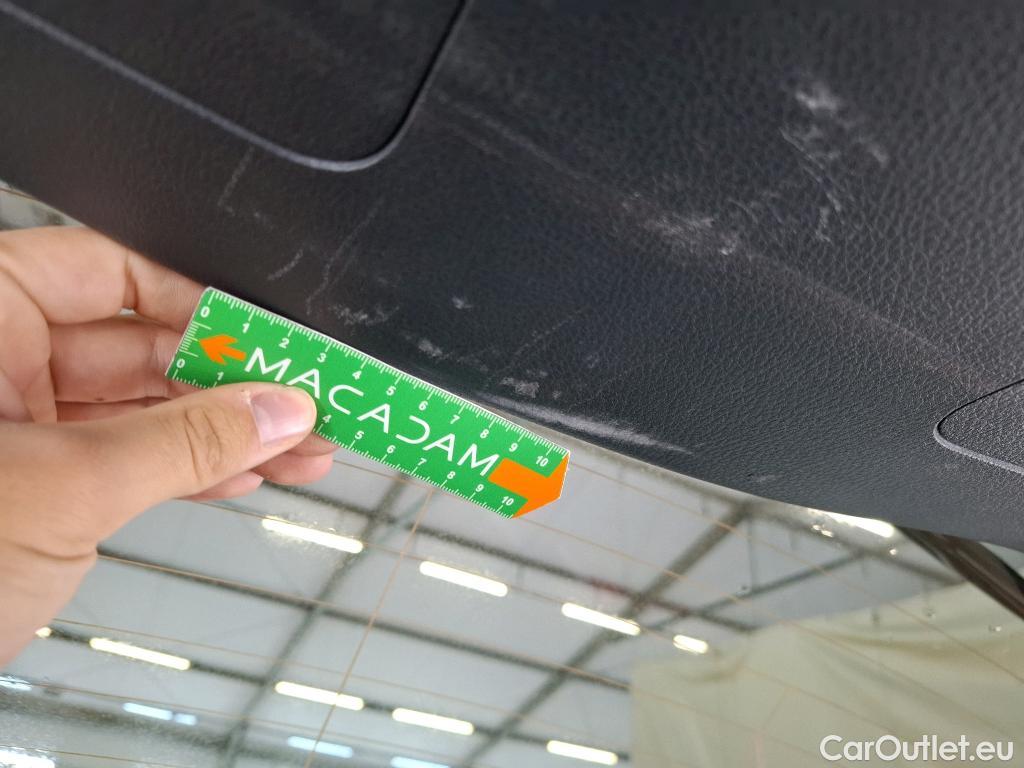  Toyota  C-HR TOYOTA  / 2016 / 5P / SUV 2.0 HYBRIDE 184 DISTINCTIVE #12