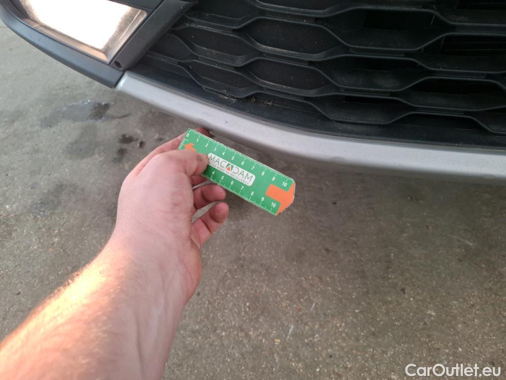  Volkswagen  T-ROC VOLKSWAGEN  / 2017 / 5P / SUV 1.5 TSI 150 EVO CARAT DSG7 #6