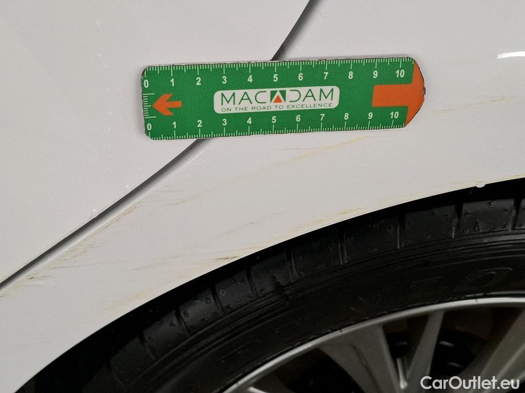  Toyota  Yaris TOYOTA  Hybride / 2017 / 5P / Berline 1.5 VVT-I HYBRID Dynamic #4