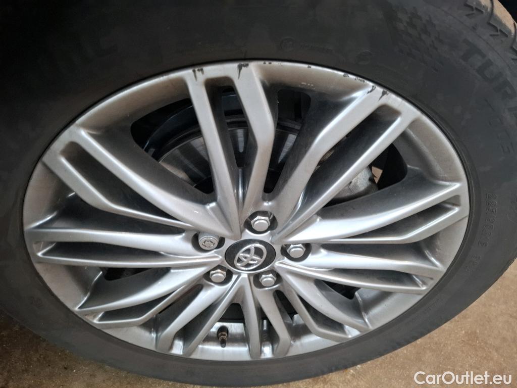  Toyota  C-HR TOYOTA  / 2016 / 5P / SUV 2.0 HYBRIDE 184 DISTINCTIVE #2