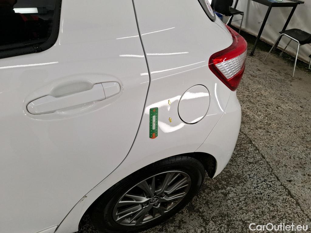  Toyota  Yaris TOYOTA  Hybride / 2017 / 5P / Berline 1.5 VVT-I HYBRID Dynamic #1