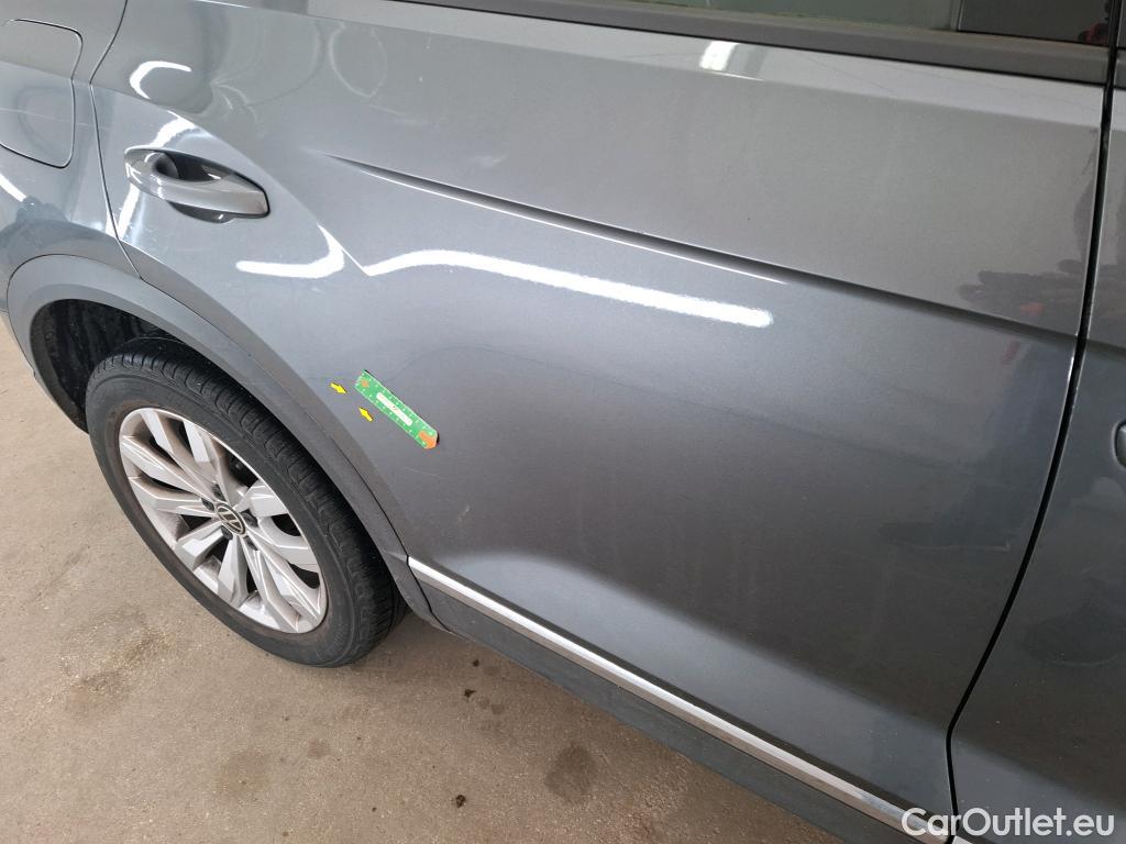  Volkswagen  T-ROC VOLKSWAGEN  / 2017 / 5P / SUV 1.5 TSI 150 EVO CARAT DSG7 #31