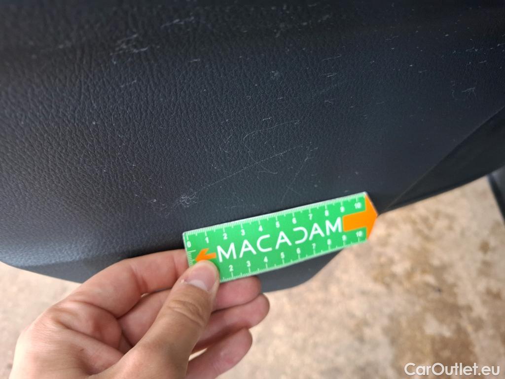  Toyota  C-HR TOYOTA  / 2016 / 5P / SUV 2.0 HYBRIDE 184 DISTINCTIVE #8