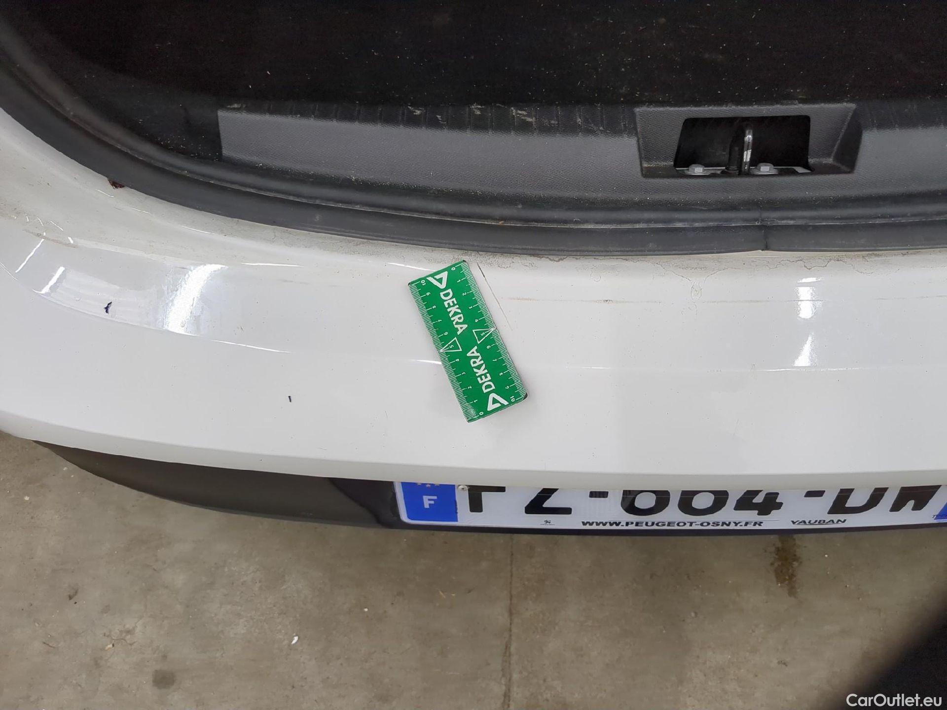  Peugeot  208  Premium 1.2 PureTech 75CV BVM5 E6d #17