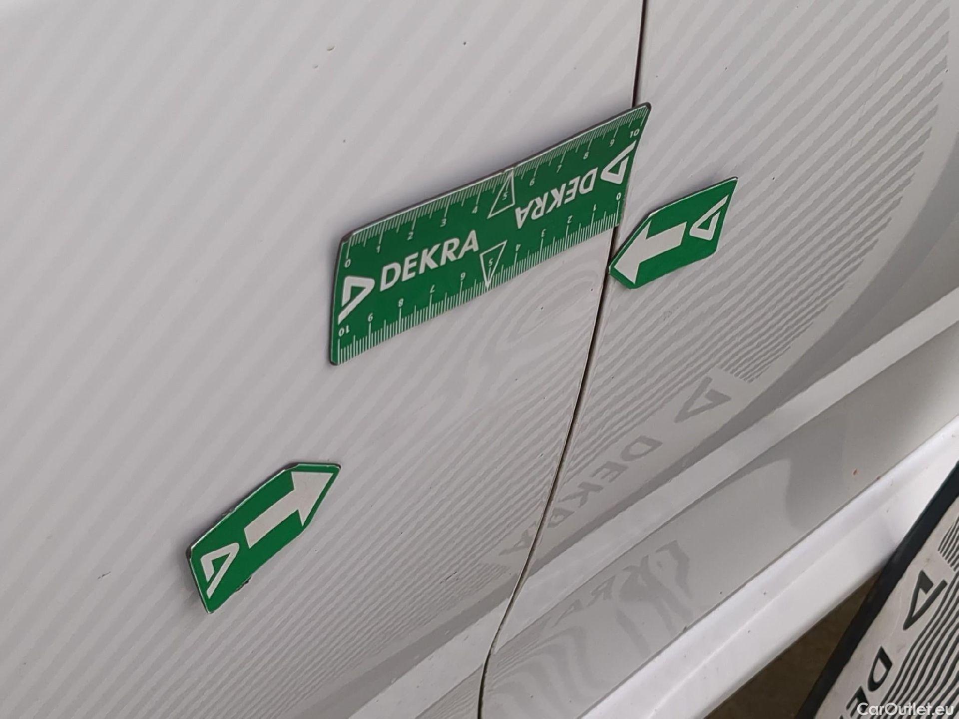  Peugeot  208  Premium 1.2 PureTech 75CV BVM5 E6d #1