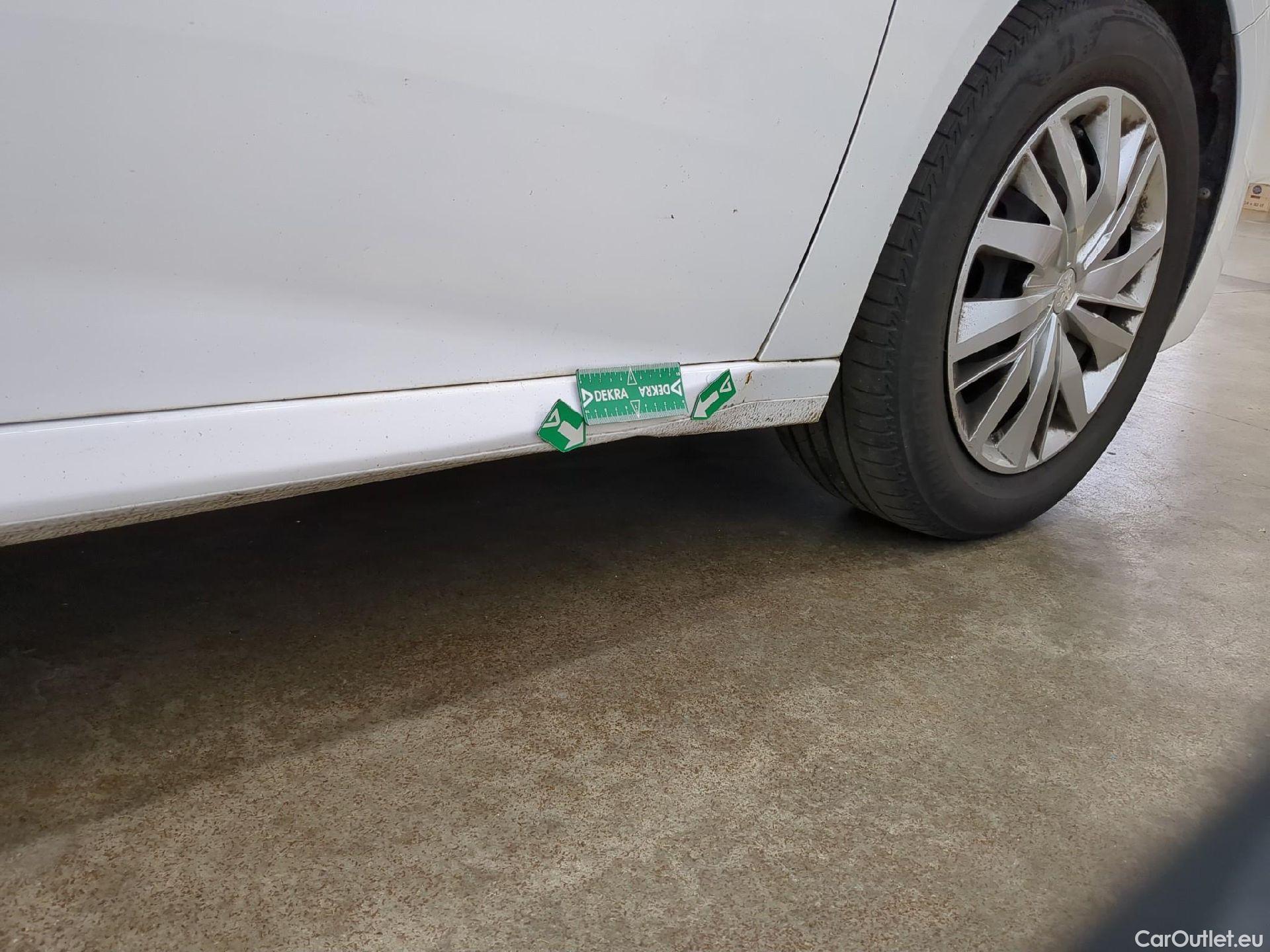  Peugeot  208  Premium 1.2 PureTech 75CV BVM5 E6d #19