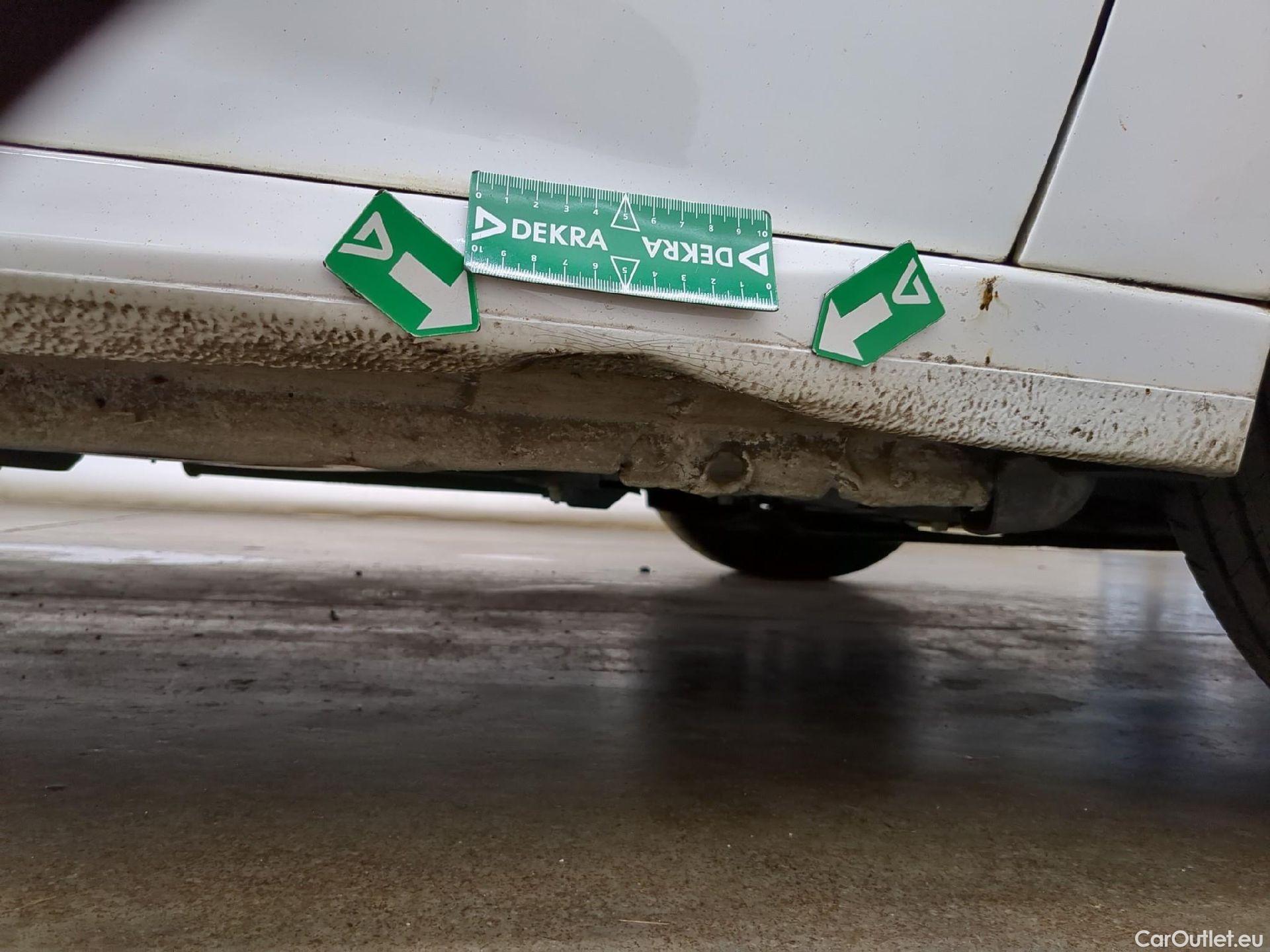  Peugeot  208  Premium 1.2 PureTech 75CV BVM5 E6d #20